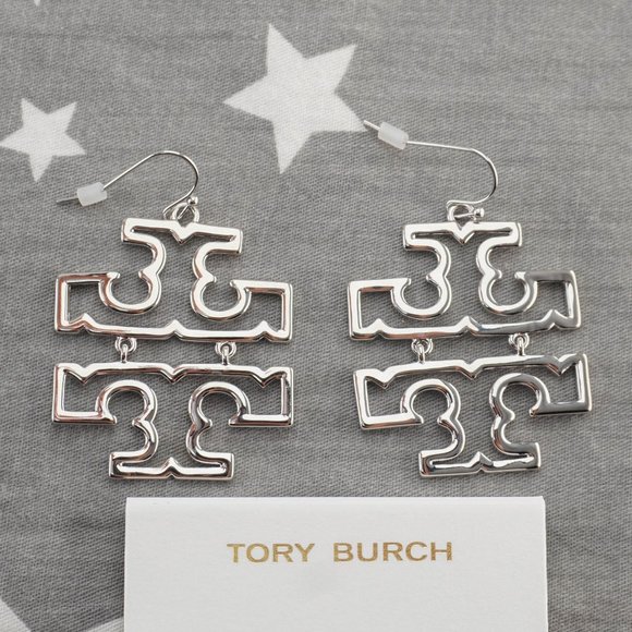 NEW Tory Burch Britten Hinged Dangle Statement Earrings in Silver Polished - Picture 4 of 5